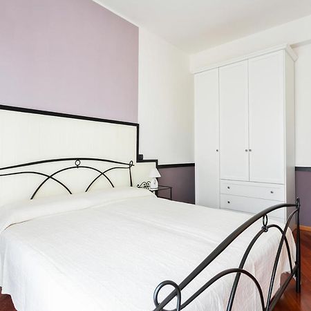 Santa Chiara Apartment By MyhomeinКомо Екстер'єр фото