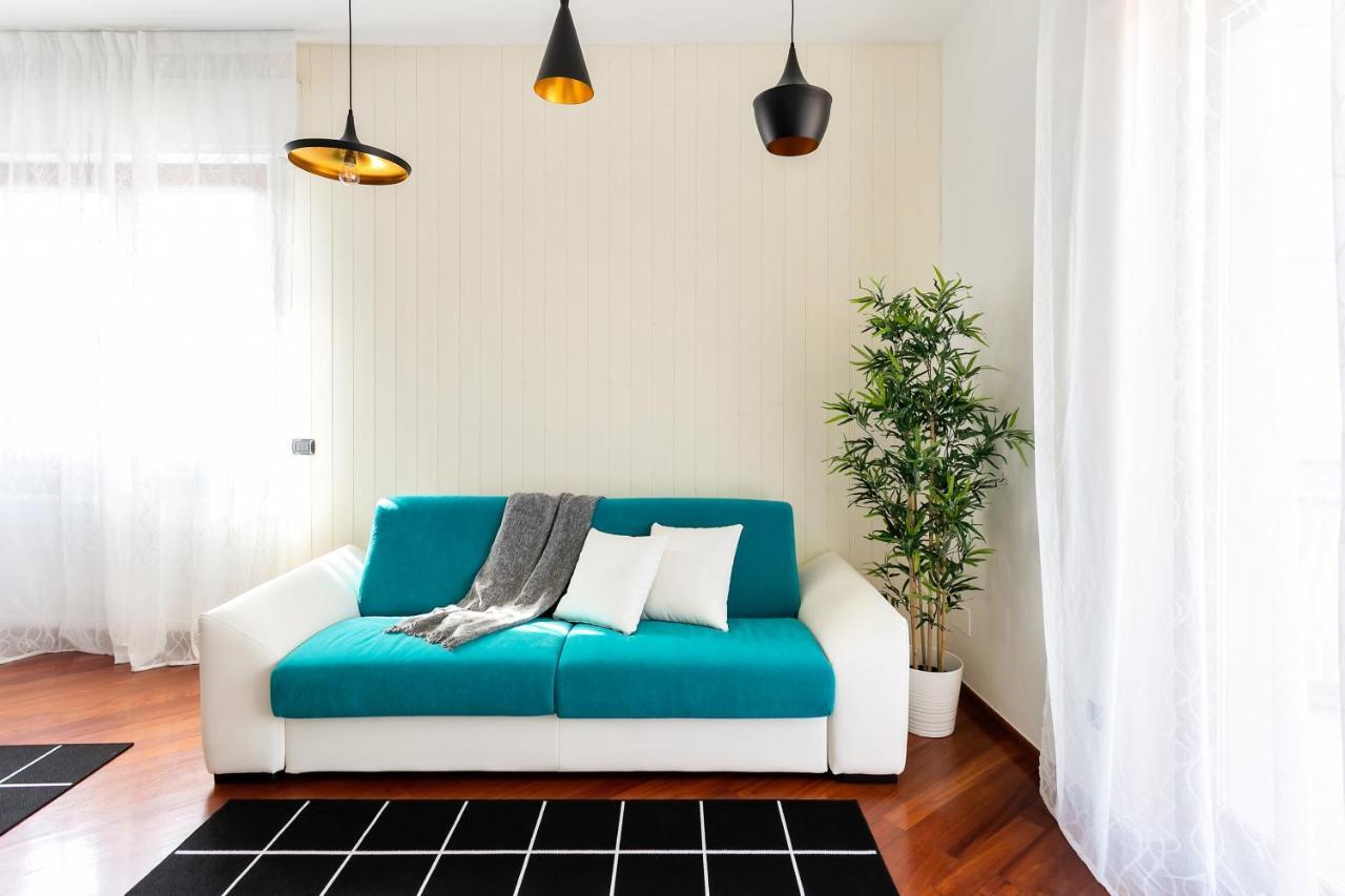 Santa Chiara Apartment By MyhomeinКомо Екстер'єр фото